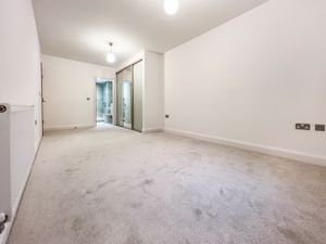 Bedroom- click for photo gallery